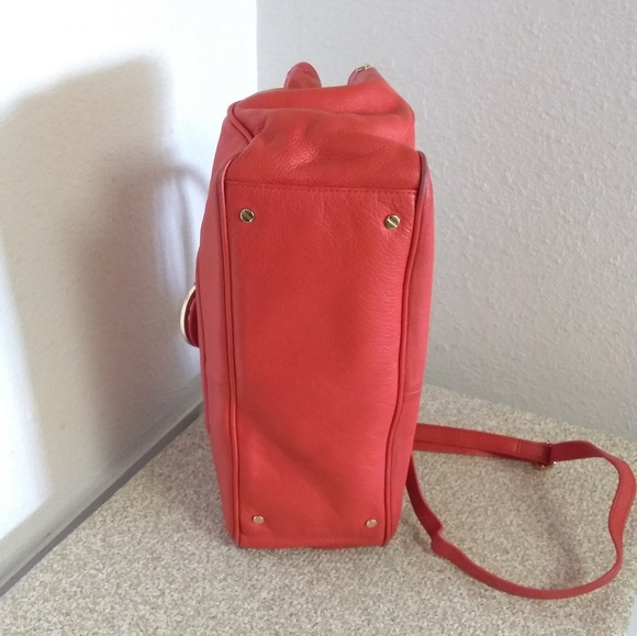 Tory Burch Amanda Soft Leather Bag. - Picture 8 of 8